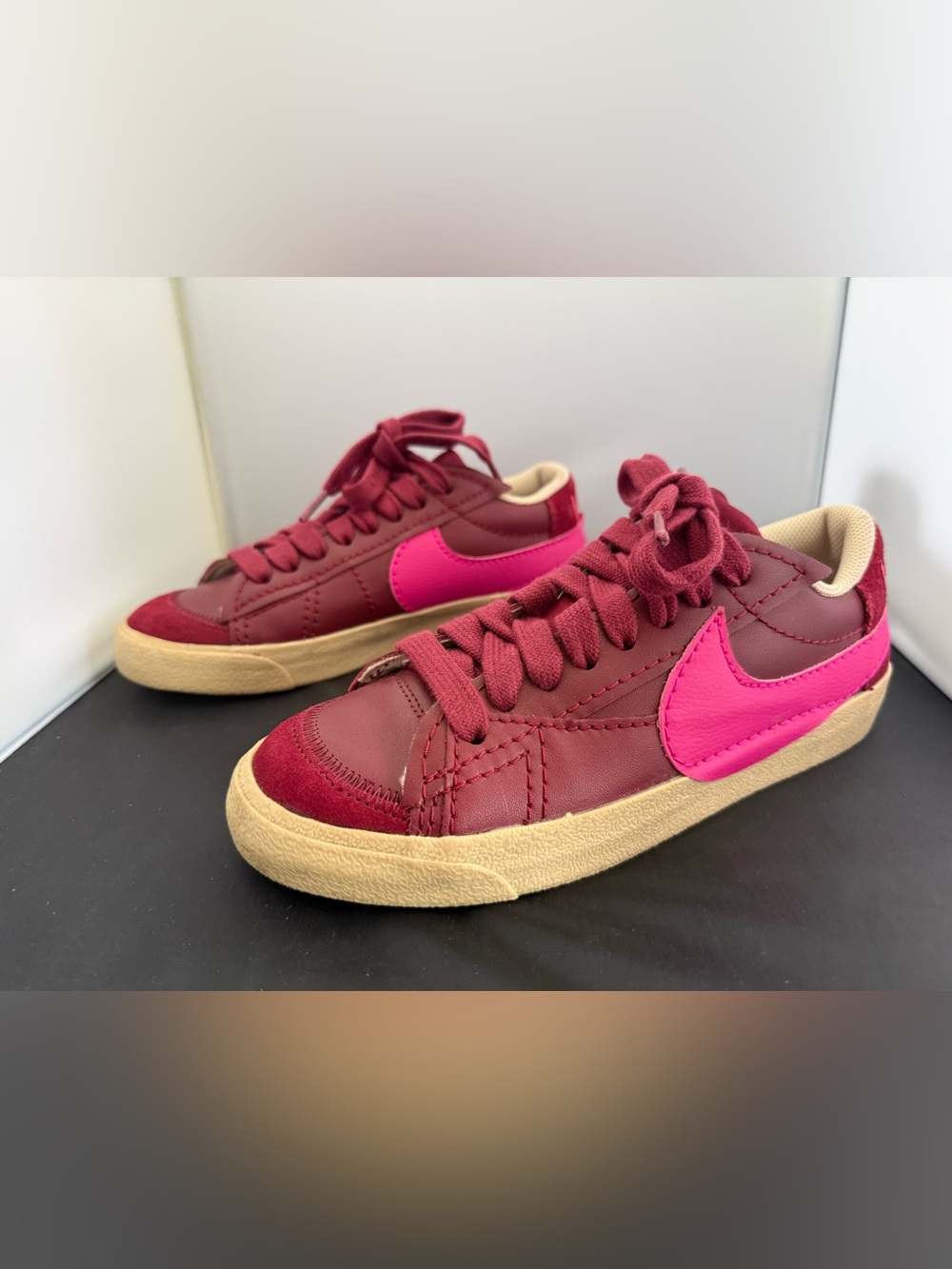 Women’s Nike Blazer Low 77 Size 7.5